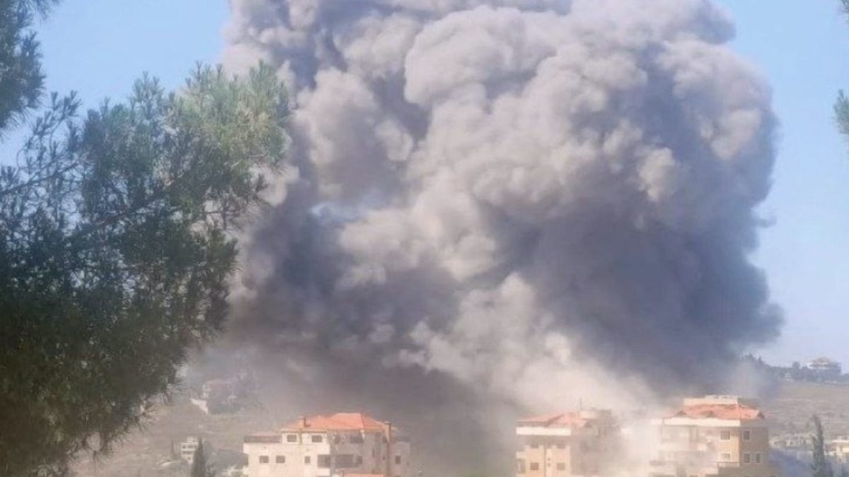 İsrail-Hizbullah Çatışması Kızışıyor: 4 İsrail Askeri Öldü, Lübnan'a Ateş Püskürdü
