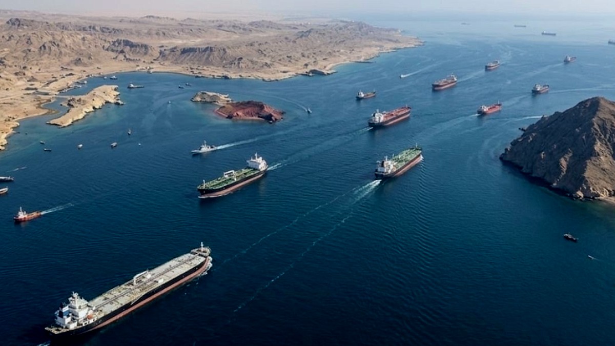 İran'dan Açıklama: Hürmüz Boğazı'nda Deniz Trafiği Kesintisiz Sürüyor
