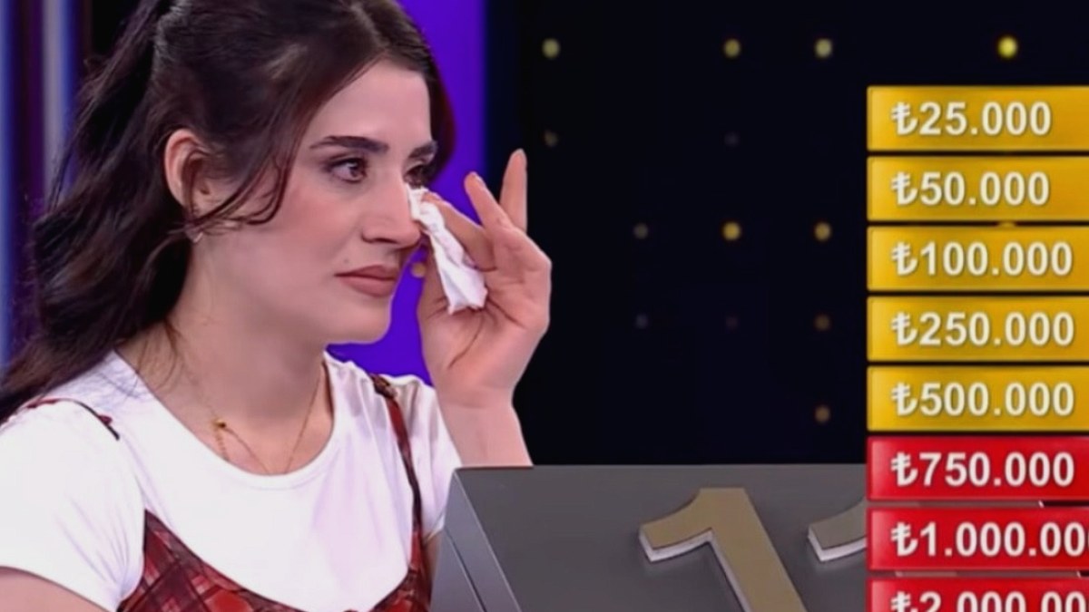 Var Mısın Yok Musun'da Hilal'in Büyük Sürprizi: Babasına Pilavcı Açmak İçin Yarıştı, Milyoner Oldu