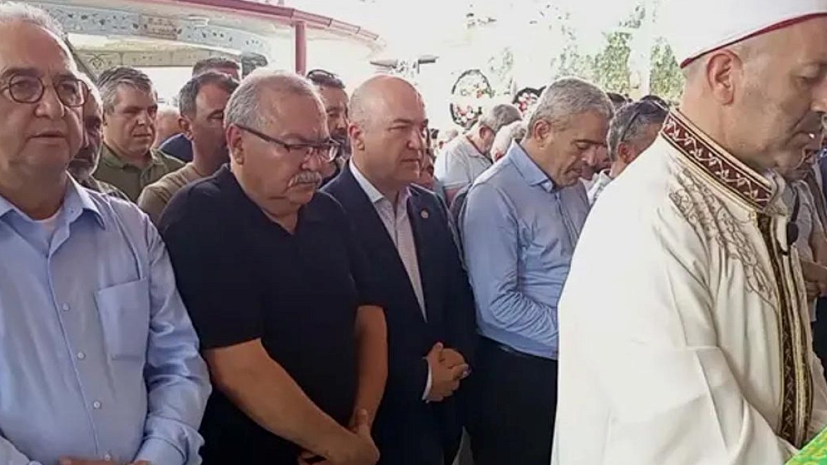 CHP Milletvekili Süleyman Bülbül'ün Annesi Vefat Etti