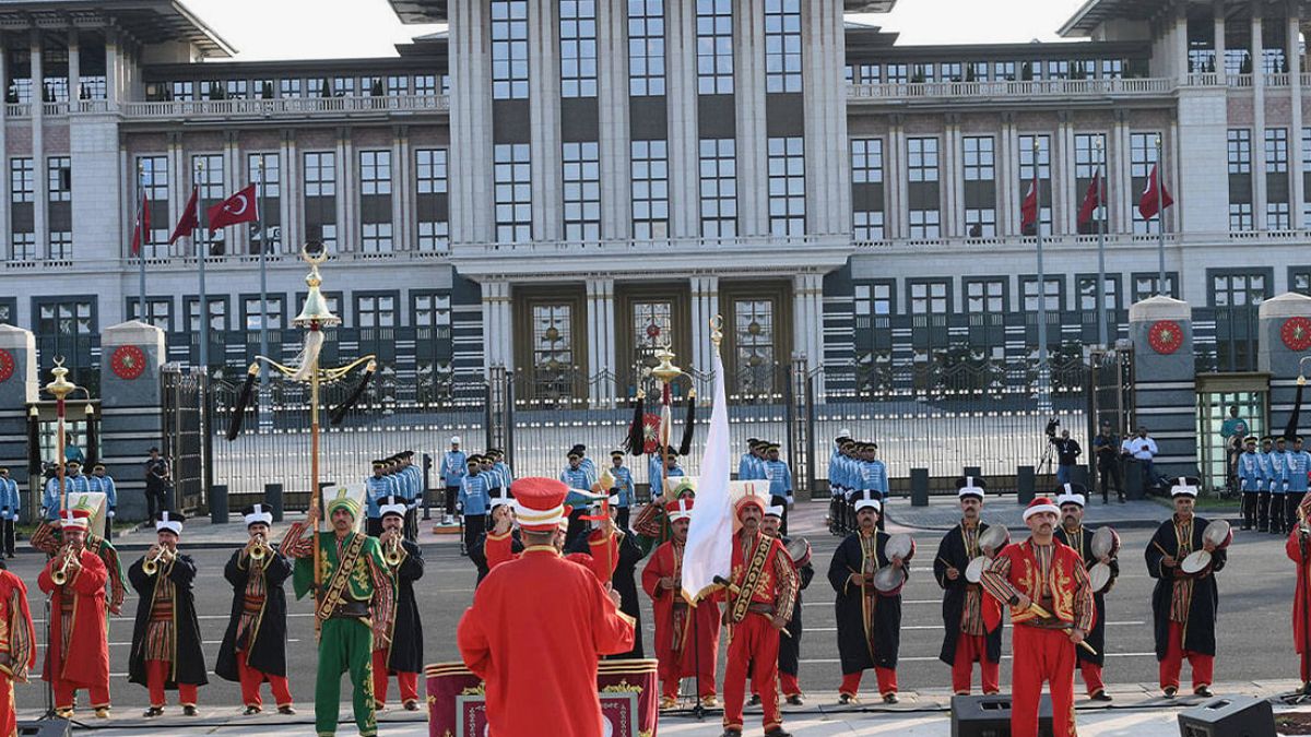 Kamu Harcamalarında Tasarruf Sinyalleri Sönük Kaldı: Temsil Giderleri Rekor Kırdı