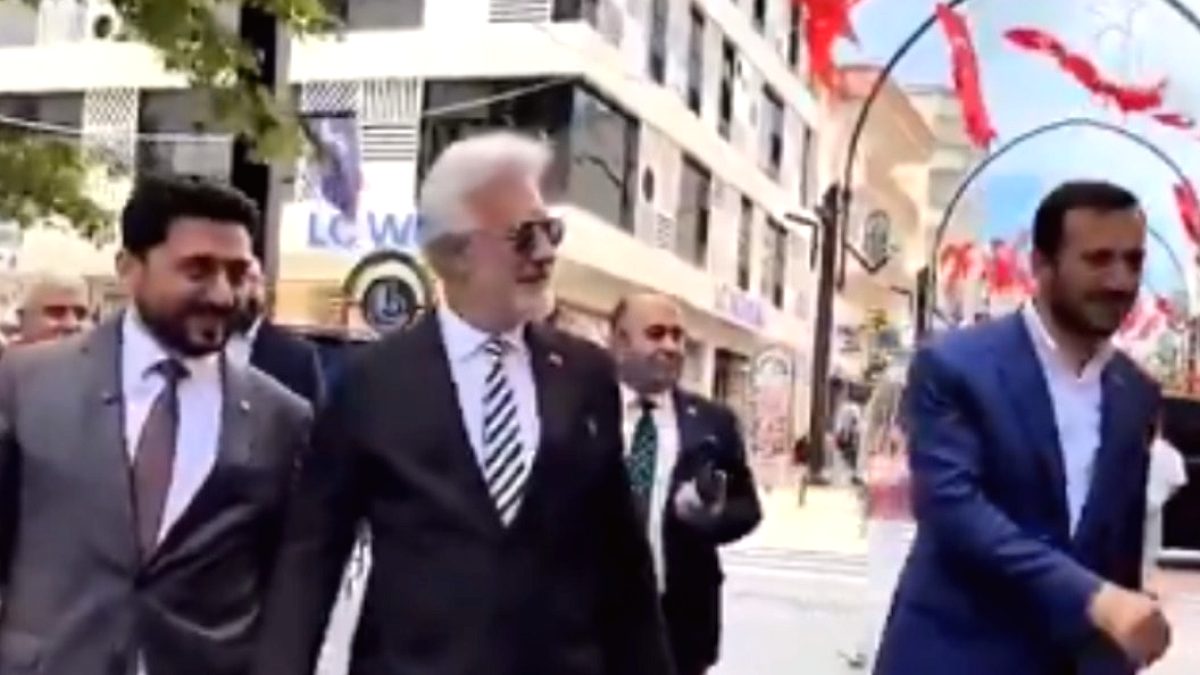 Devlet Tiyatroları Genel Müdürü Tamer Karadağlı Bağcılar'da Siyasi Temaslarda Bulundu