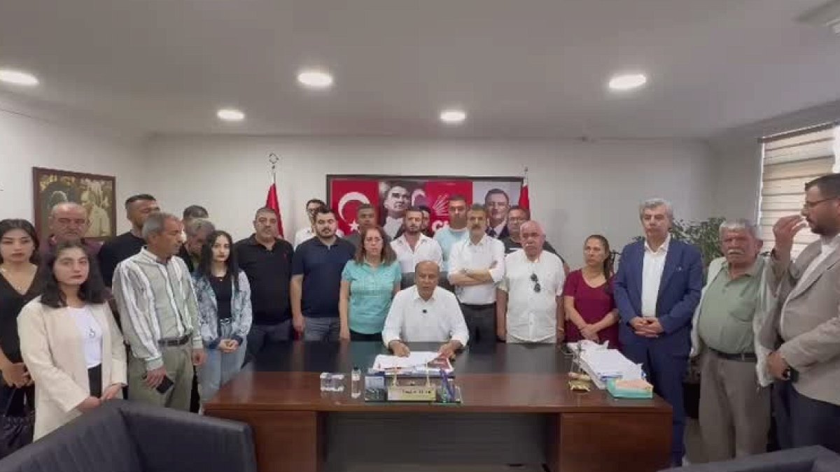 CHP Gaziantep İl Binasına Kapılar Kırılarak Girildi: "Butlan Ekibi" İddiası