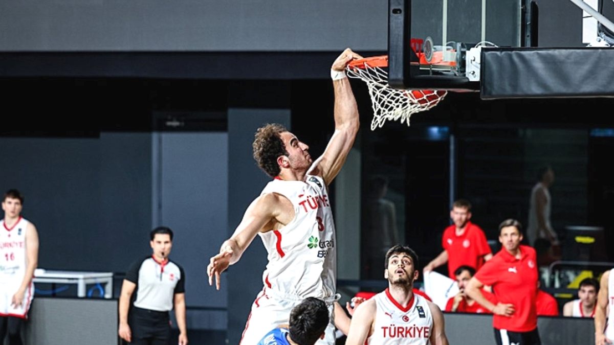 Ümit Milli Basketbol Takımı Avrupa Şampiyonası Hazırlıklarında Yunanistan'a Yenildi