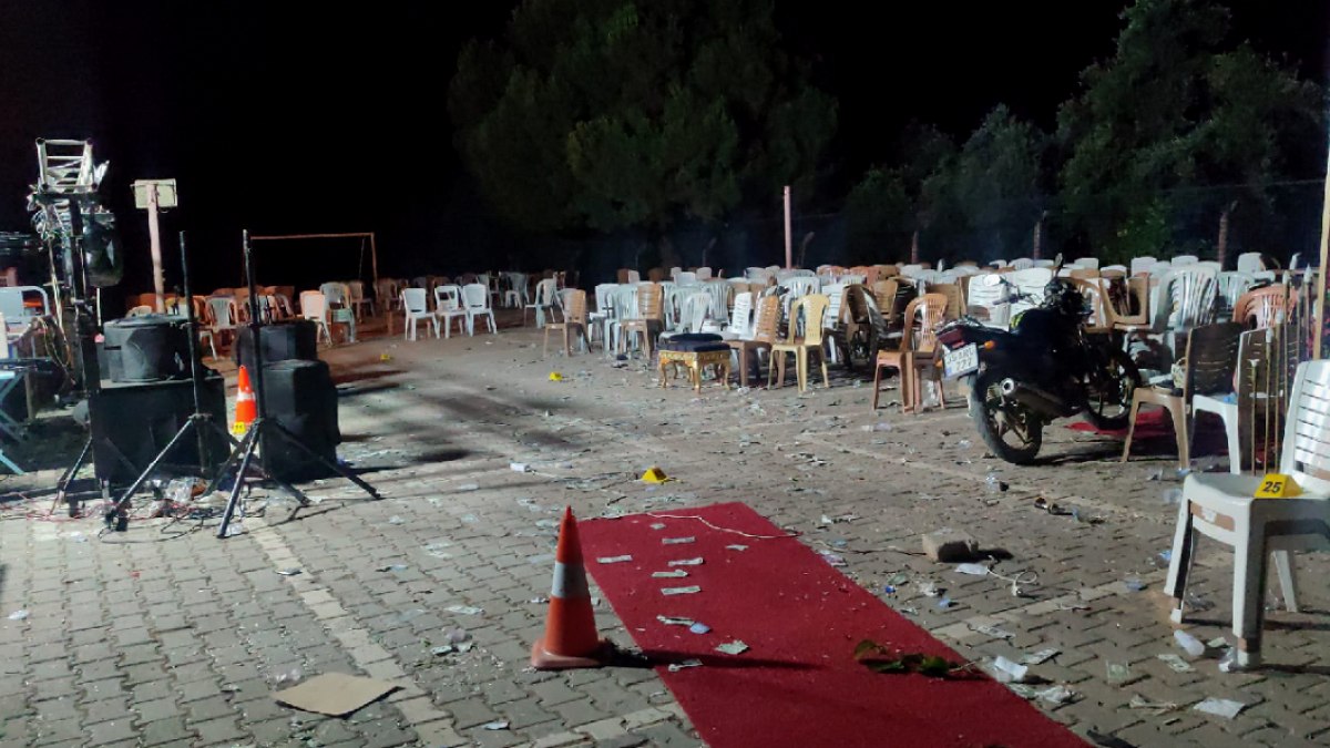 İzmir'de Kına Gecesi Kanla Bitti: 14 Yaşında Genç Hayatını Kaybetti