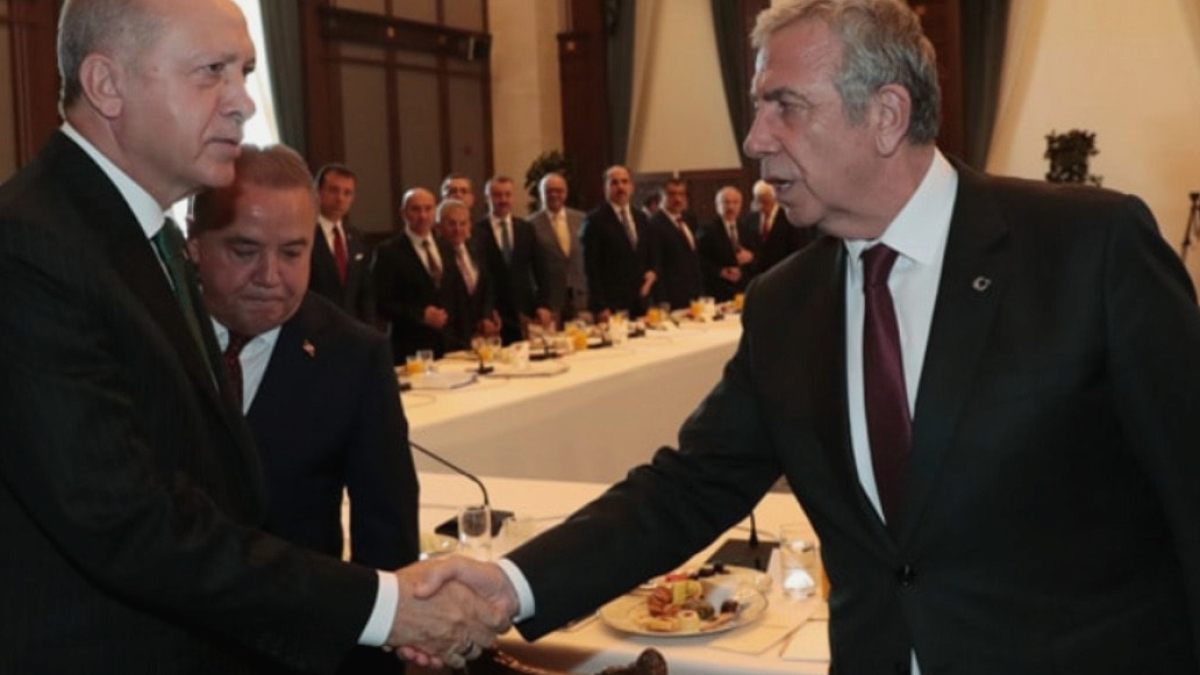 Erdoğan'dan Mansur Yavaş'a Sert Tepki: Trafik Sorununa Yapay Zeka Yorumu
