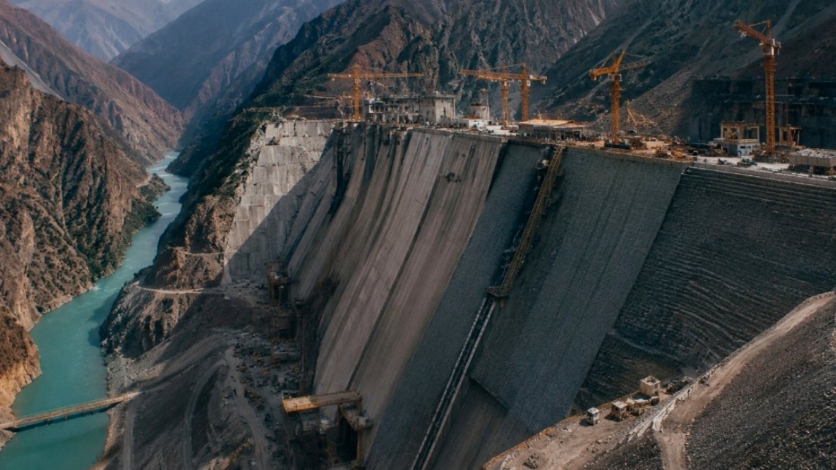 Dünyanın Zirvesine Göz Kırpan Dev Proje: Tacikistan'ın Rogun Barajı Tamamlanıyor