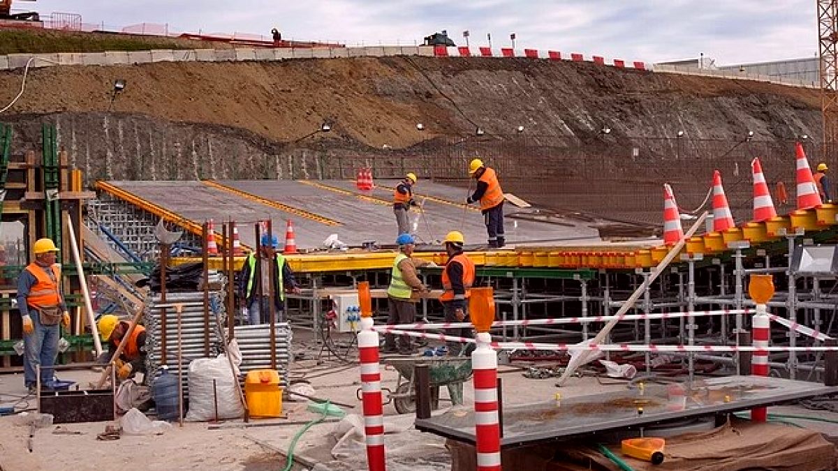 Fransa'da Aşırı Sıcaklar İnşaat Sektörünü Durdurdu