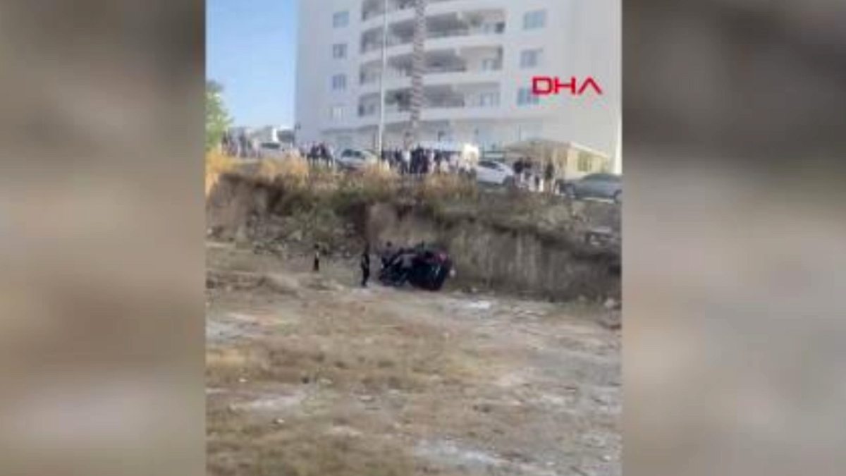 El Freni İndirilen Araç Uçuruma Yuvarlandı: İki Çocuk Yaralandı