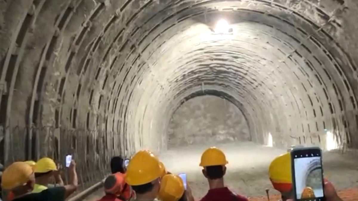 Alplerin Altında Dev Bir Ağ: İsviçre Lojistiği Dönüştürdü