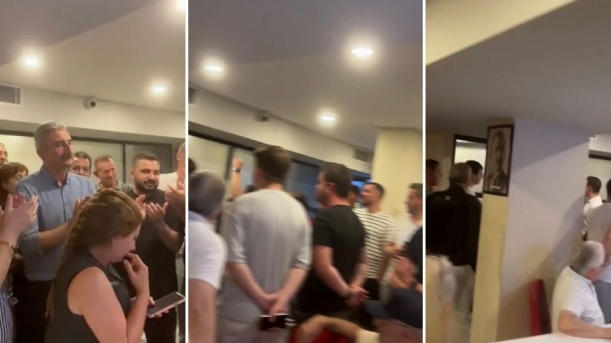 CHP Bursa'da 'Arabuluculuk' Girişimi Sloganlarla Engellendi