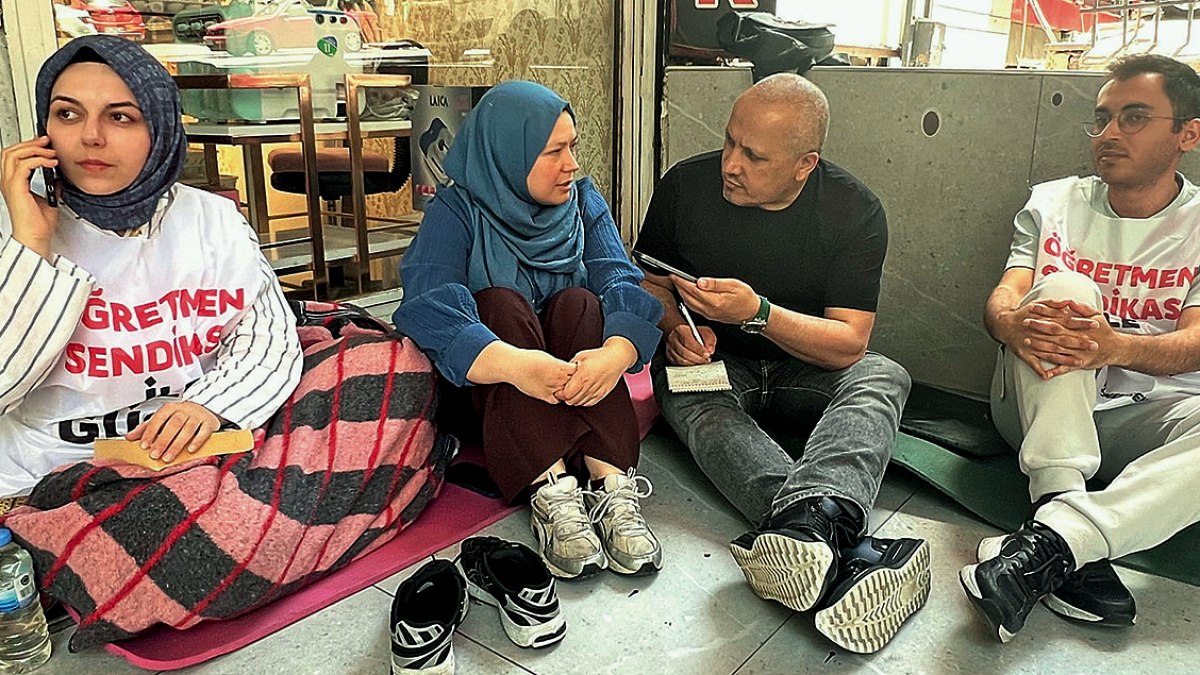 Mülakat Mağduru Öğretmenler Ankara'da Hak Arama Mücadelesi Veriyor