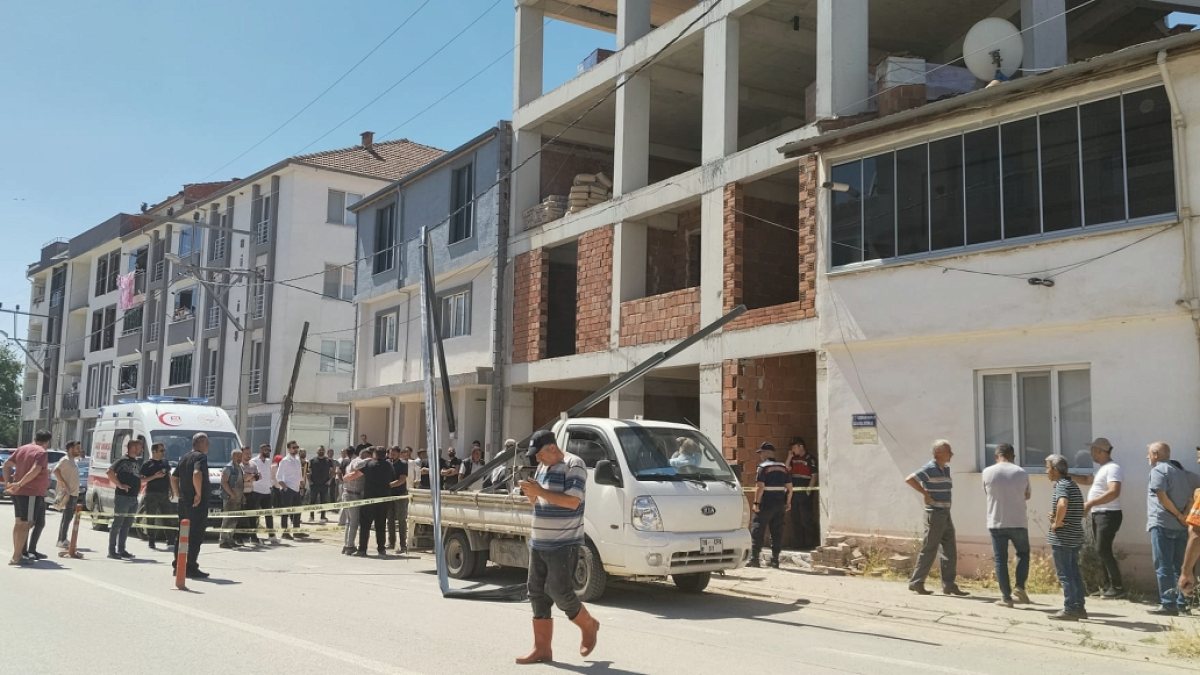 Bursa'da Trajik İş Kazası: Elektrik Akımına Kapılan İşçi 12 Metreden Düştü