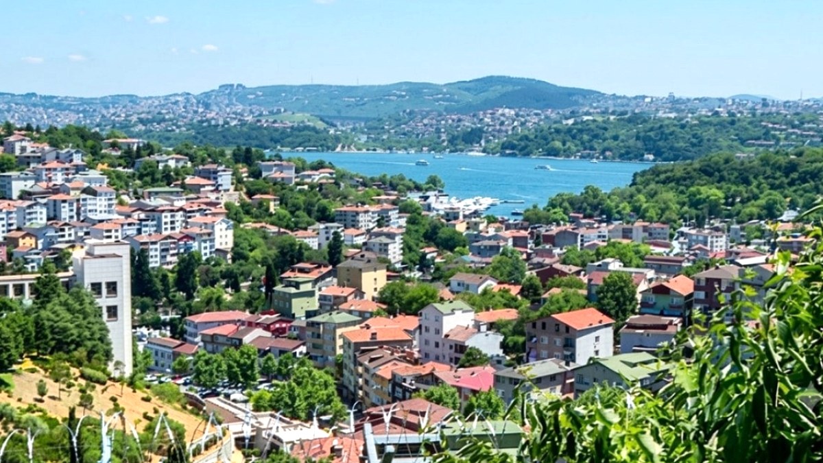 Sarıyer'de Tapular Kayboldu: Boğaz Manzaralı Evler İhale ile El Değiştirdi