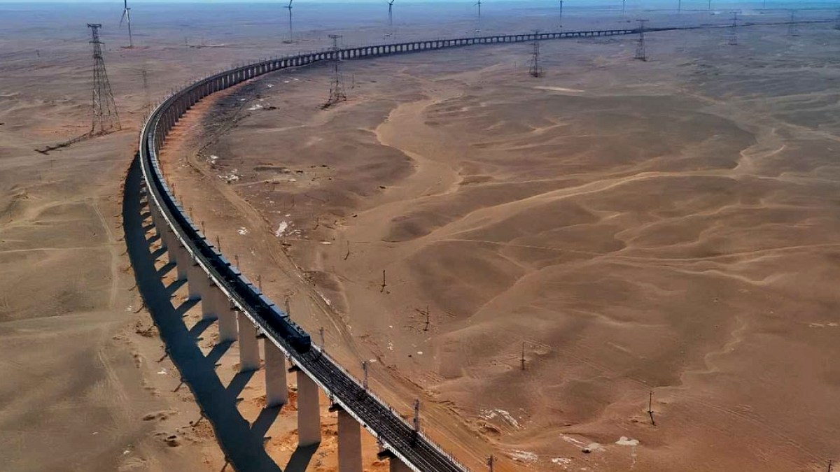 Gobi Çölü'nün Altındaki Zenginlikler Demiryoluyla Taşınacak