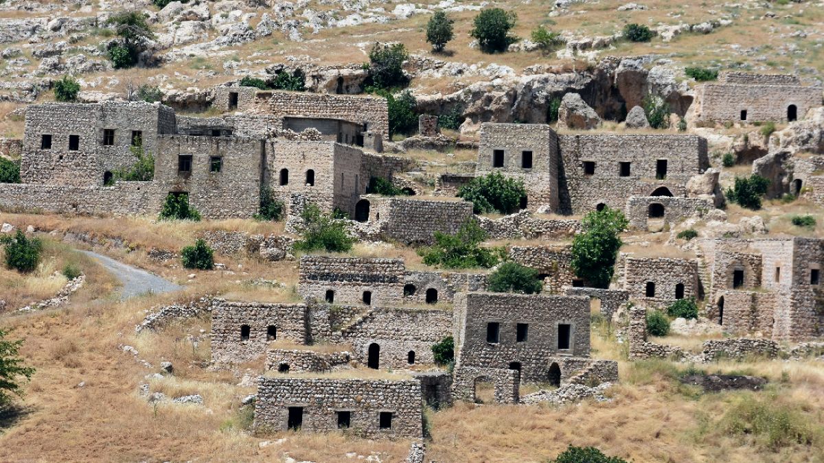 Avrupa'dan Gelen Ezidiler: Mağara Köyü Yeniden Hayat Buluyor