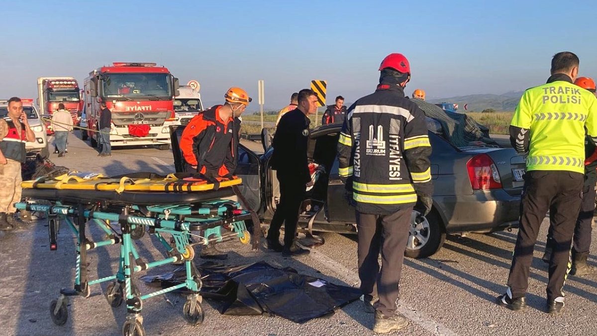 Erzurum'da Trafik Faciası: 3 Can Kaybı, 3 Yaralı