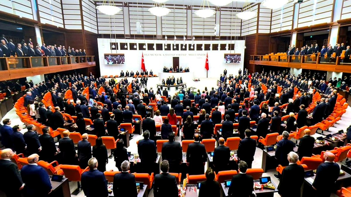TBMM'de 'Terörsüz Türkiye' Gerginliği: İYİ Parti ve DEM Parti Karşı Karşıya