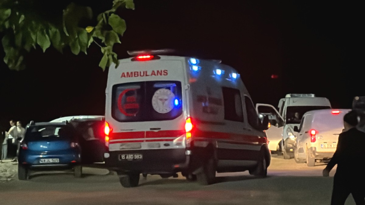 Burdur Gölü'nde Kaybolan Kano Macera Sonucu Sağ Salim Bulundu