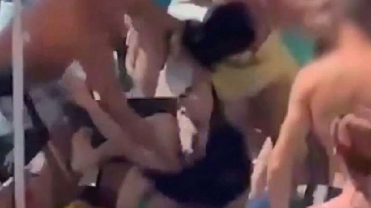 İspanya'da Tatil Kabusu: 13 Yaşındaki Kıza Havuz Başında Acımasız Saldırı