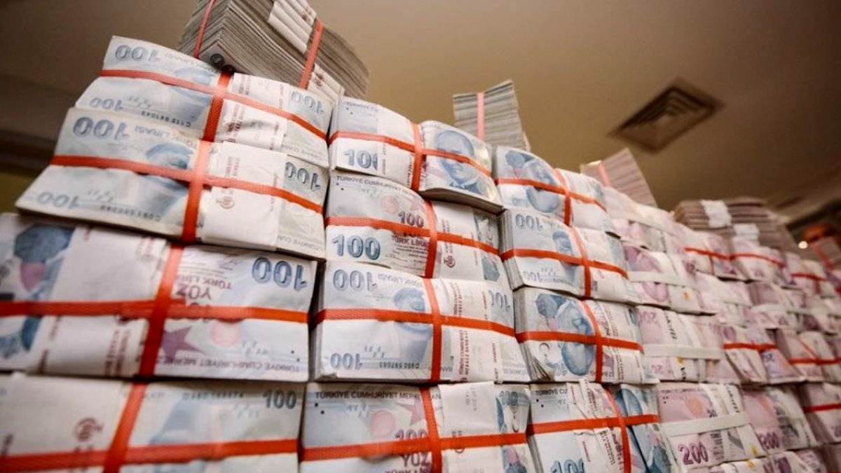 Çin'de Ayı Kostümüyle Çalışanlara Yüksek Maaş: Yılda 698 Bin TL