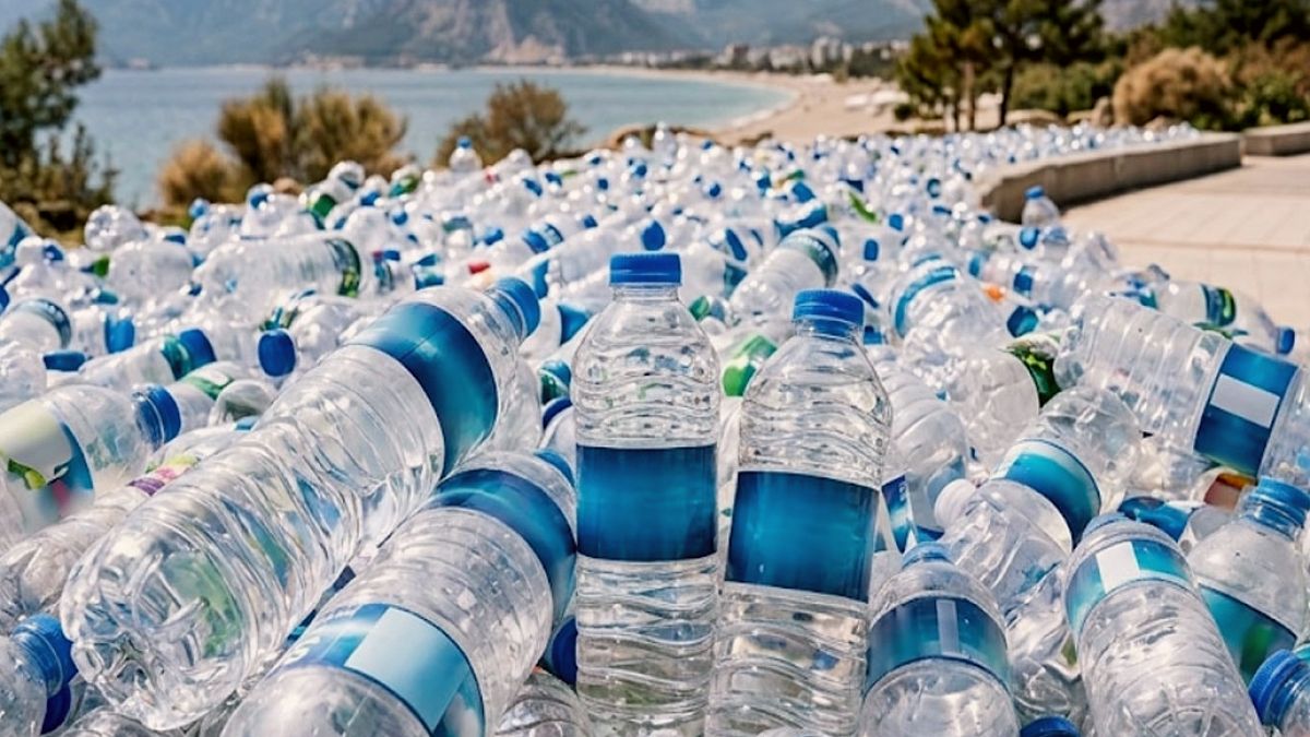 Güneş Paneli Teknolojisi: Plastik Atıklar Hidrojen Yakıtına Dönüşüyor