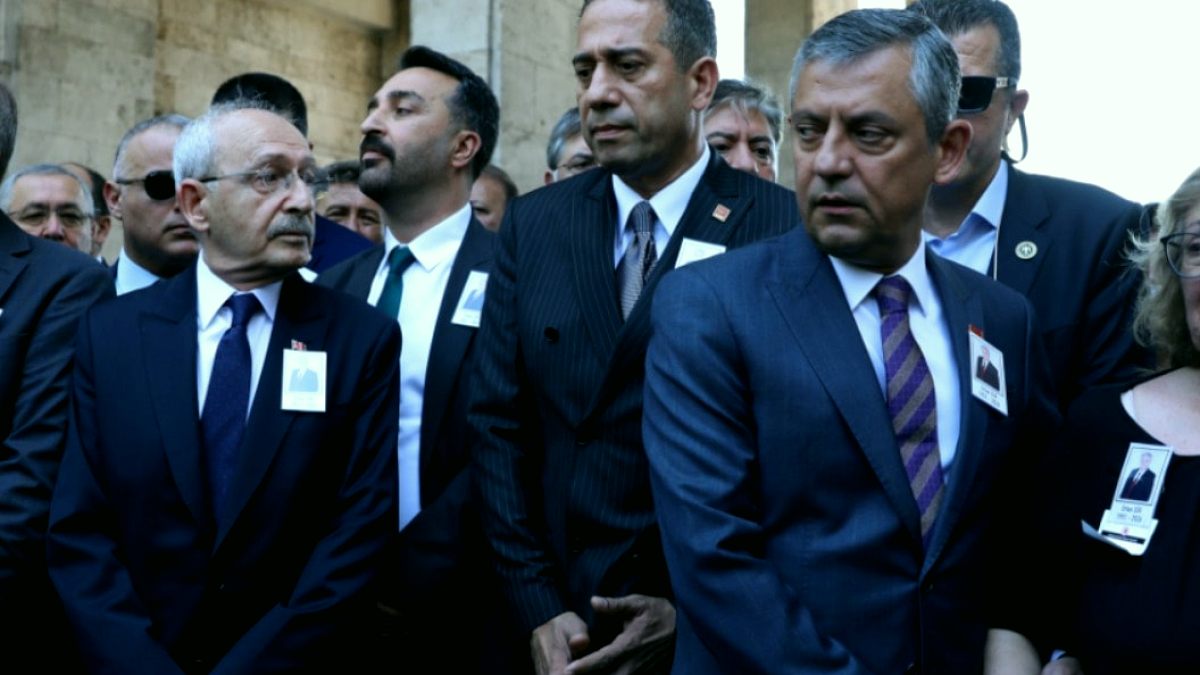 CHP'de Kurultay Talebi İçin Hukuki Süreç Başlıyor: Çağrı Heyeti İsteniyor