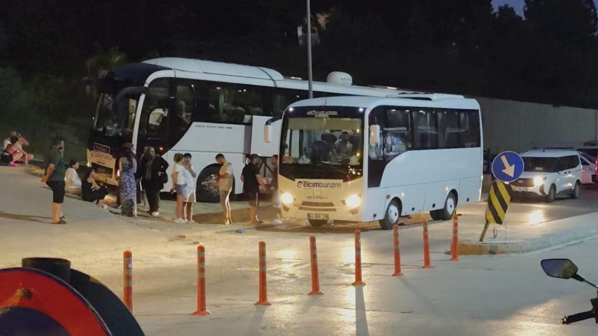 Antalya'da Rafting Sonrası 52 Kişi Gıda Zehirlenmesi Şüphesiyle Hastanede