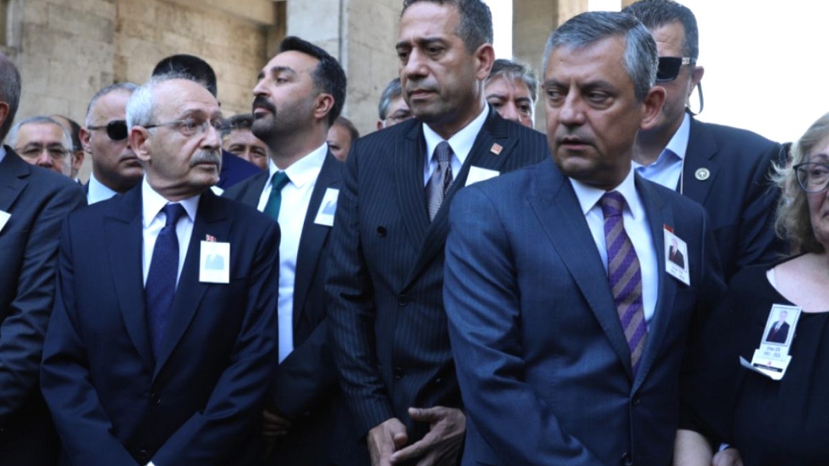 CHP'de Kurultay Talebi Yüksek Mahkemeye Taşınıyor