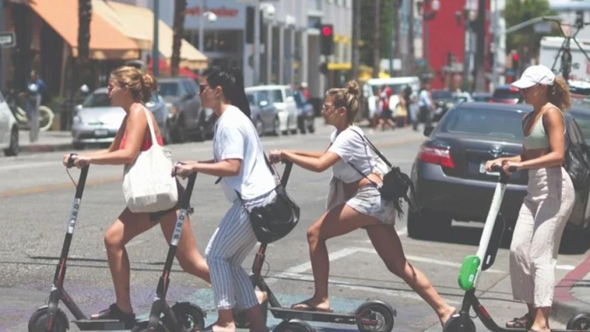 Yunanistan Elektrikli Scooter Kullanımına Sıkı Yasaklar Getiriyor