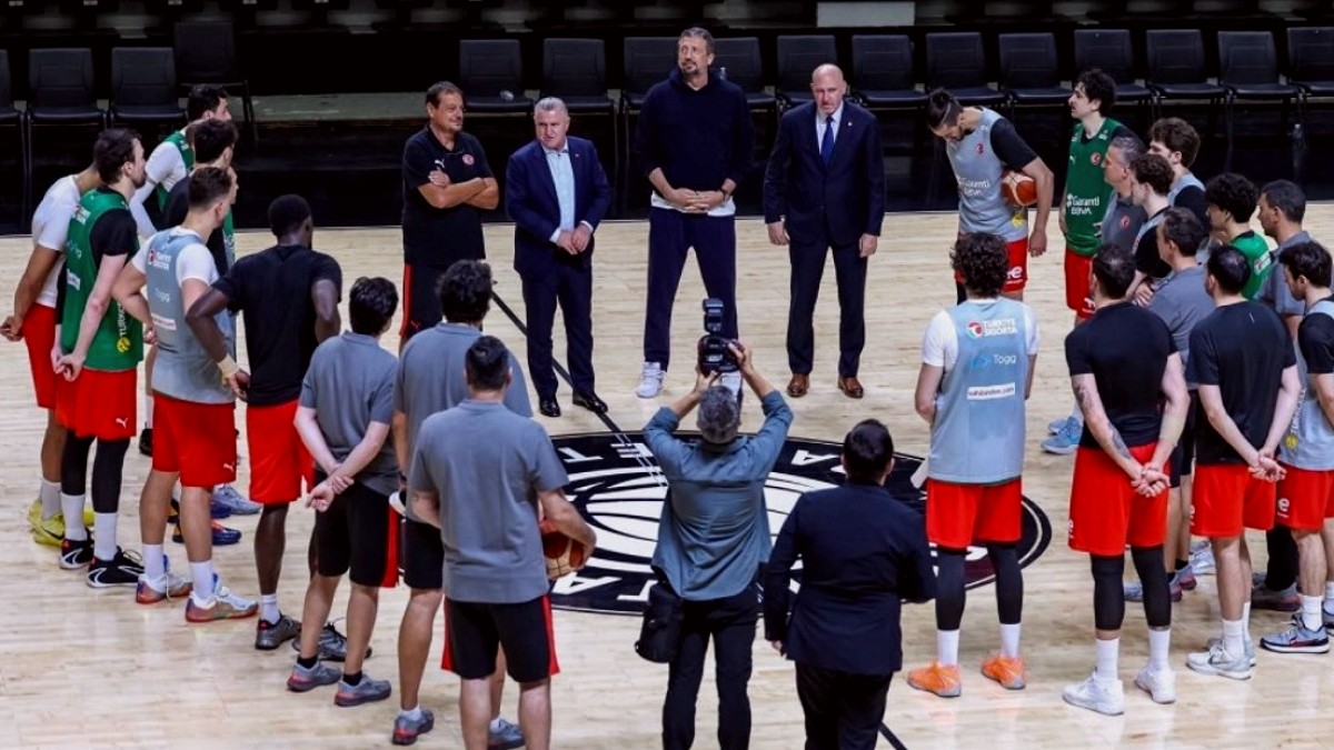 A Milli Basketbol Takımı, Bosna Hersek Maçı İçin Hazırlıklarını Aralıksız Sürdürüyor