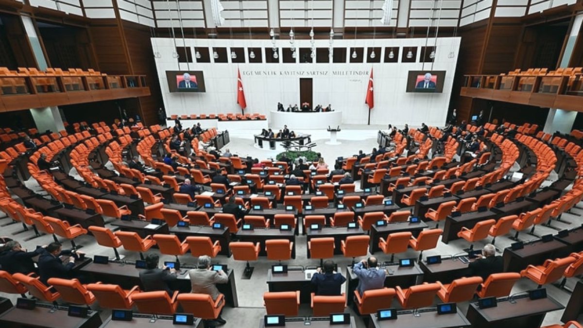 Araç Muayene İhalesi Tartışması TBMM'ye Taşındı: Rüşvet İddiaları Gündemde