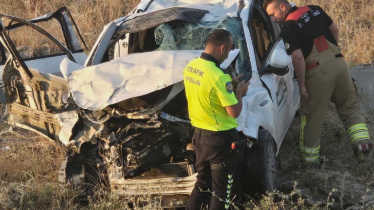 Şırnak'ta Trafik Faciası: Otomobil Tarlaya Uçtu, 1 Kişi Hayatını Kaybetti
