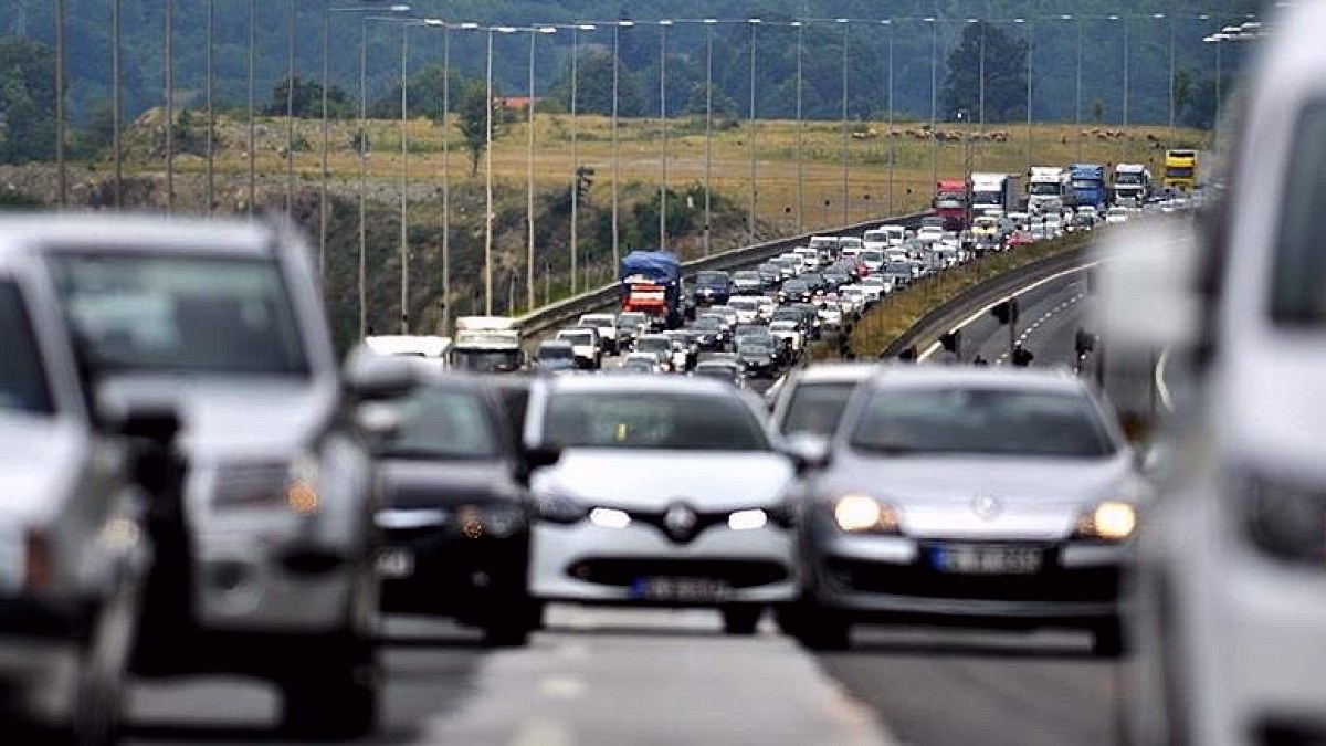 Araçlarda Görüntü Cihazı ve Yüksek Ses Kullanımı Yasaklandı