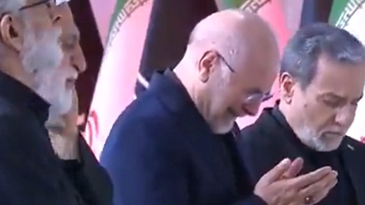 İran Lideri Hamaney İçin Büyük Tören: Meclis Başkanı Gözyaşlarına Boğuldu