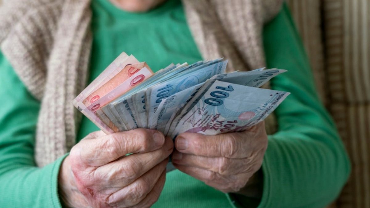 Emekli Maaşlarına Yapılan Zam Oranları ve Üst Düzey Gelirler Karşılaştırıldı
