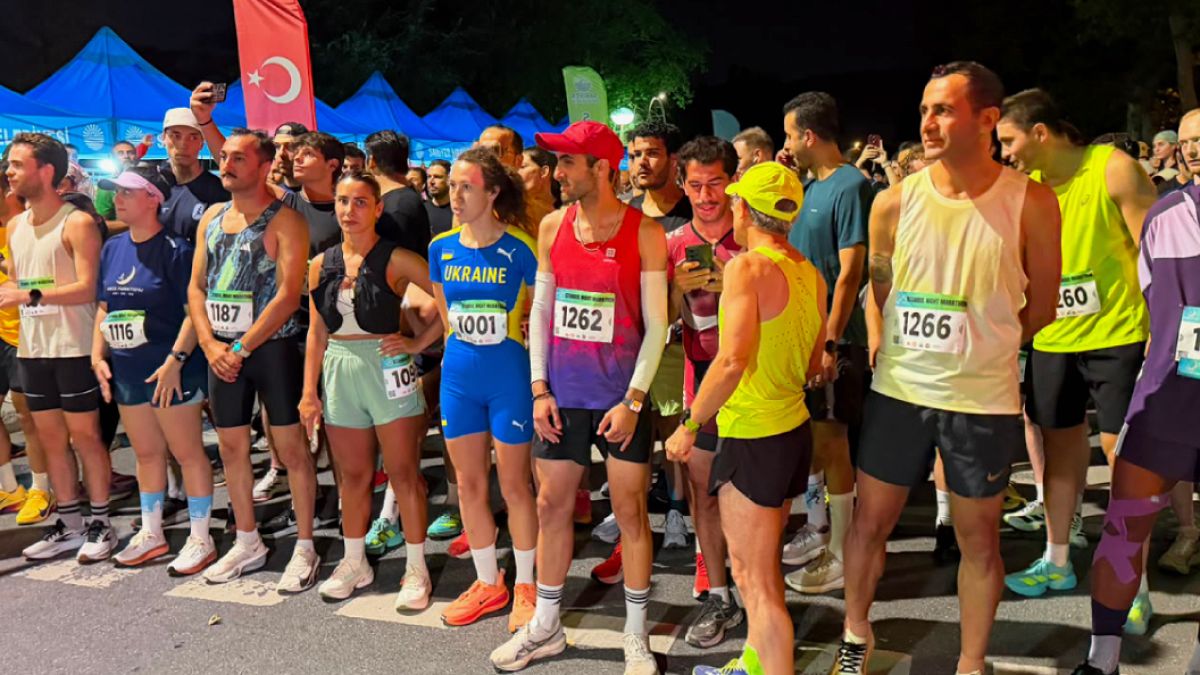 Sarıyer'de Türkiye'nin İlk Gece Maratonu Nefes Kesti