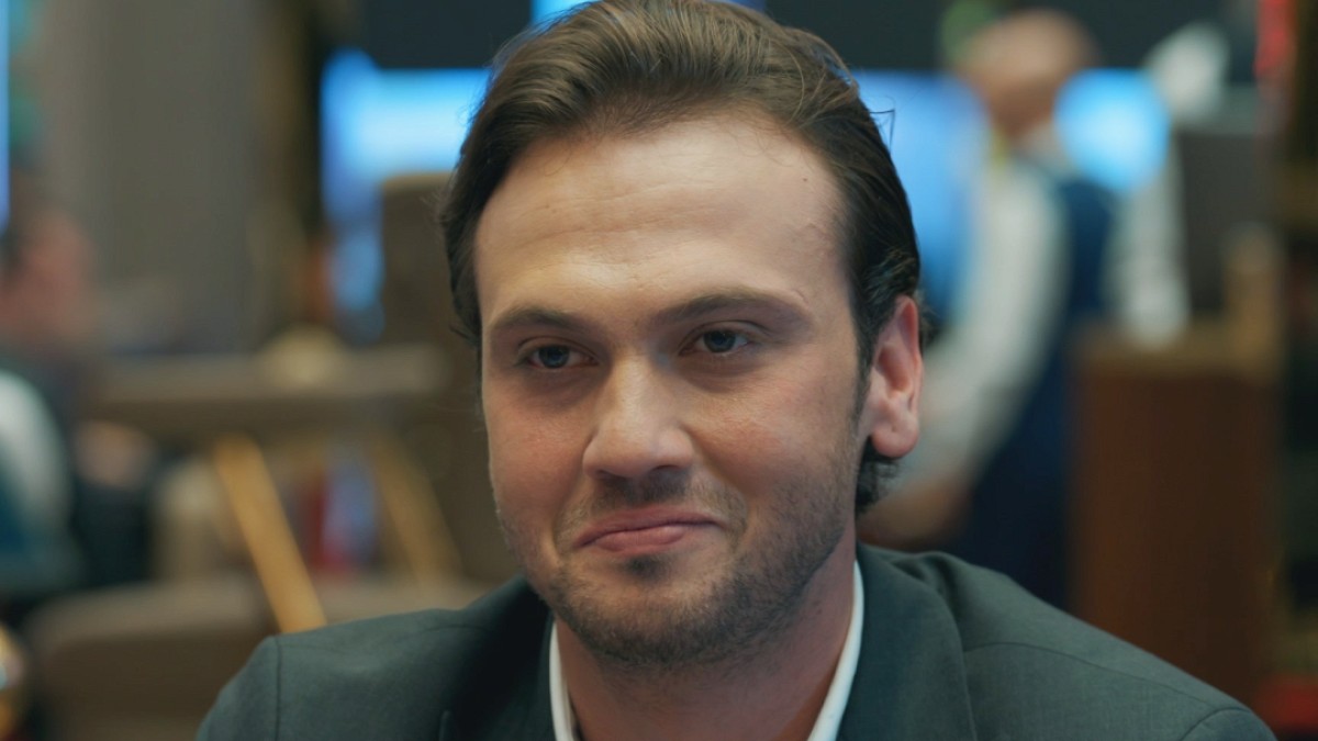Aras Bulut İynemli'ye Yeni Dizi Teklifi: 'İyilik Öğretmeni'nde Rol Alacak Mı?