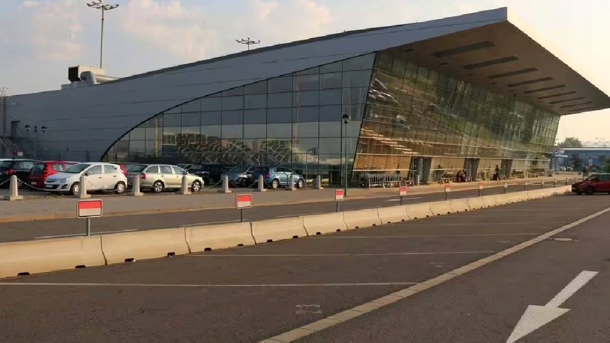 Avrupa'nın En Sakin Havalimanı: Yılda Sadece 3 Uçuşla Faaliyet Gösteriyor