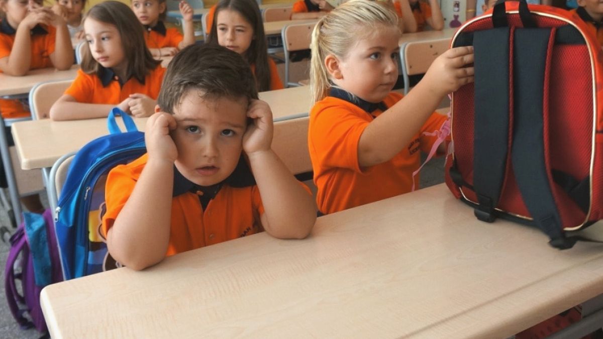 Eğitimde Yeni Dönem: Kız ve Erkek Öğrenciler Ayrı Okullarda Mı Olacak?