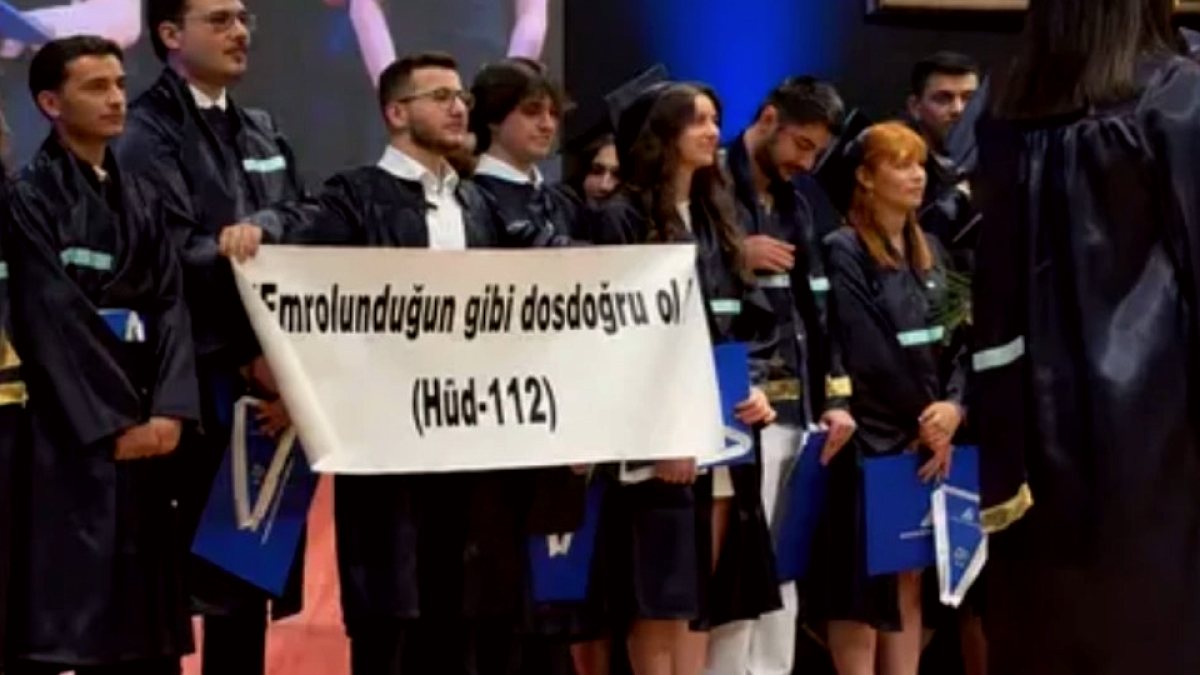 Yeditepe Üniversitesi'nden Mezuniyet Töreni Pankartı Hakkında Açıklama