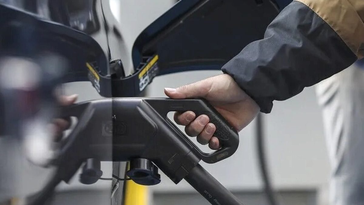 ABD'de Petrol Fiyatları Yükseliyor: Beyaz Saray Seçim Baskısı Altında