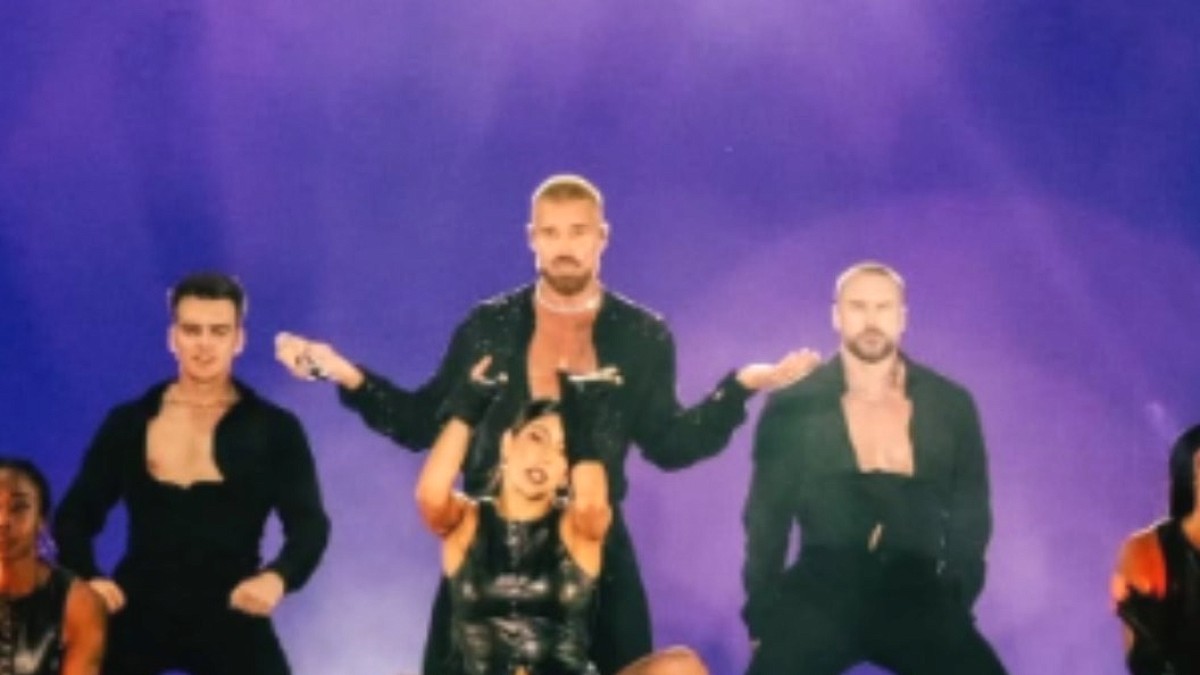 Ricky Martin İstanbul'da 15 Yıl Sonra Sahnedeydi: Sürpriz Türkçe Şarkılar