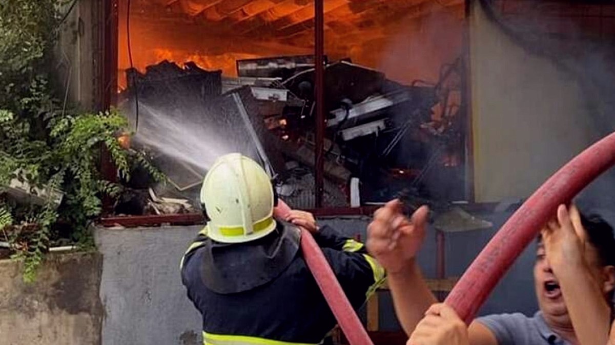 Devlet Hastanesinde Korkutan Yangın: Kazan Dairesi Alevlere Teslim Oldu