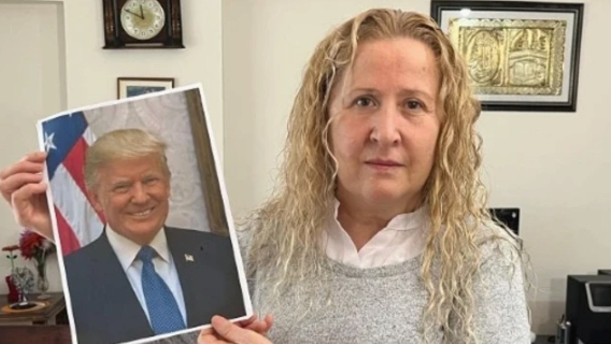 Trump'ın Kızıyım Diyen Kadın Gözyaşlarını Sildi, Yeni Mesleğiyle Şaşırttı