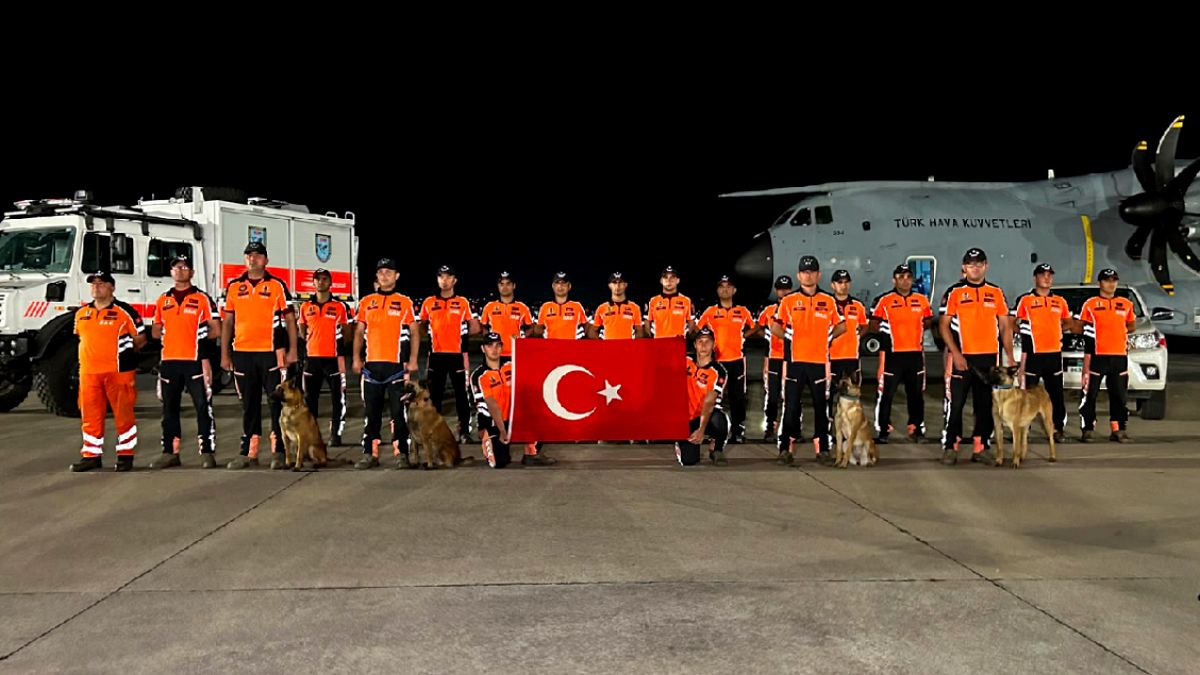 Türk Arama Kurtarma Ekipleri Venezuela'dan Döndü: "Hiç Yorulmayan Türkler"