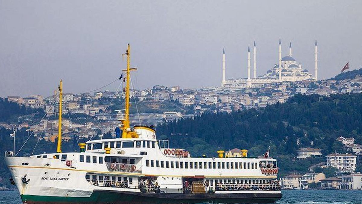 İstanbul Boğazı'nda Gemi Trafiği Çift Yönlü Olarak Askıya Alındı