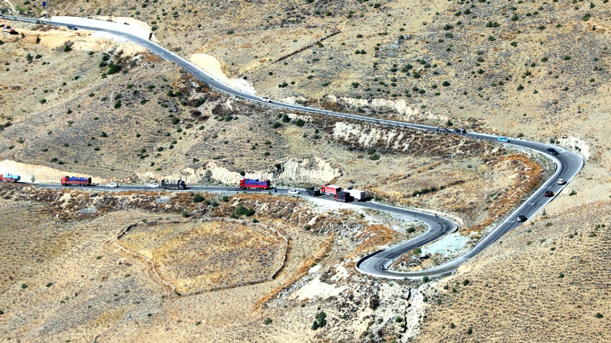 Sichuan-Tibet Otoyolu: Ölümcül Rotaların Başında Gelen Tehlike