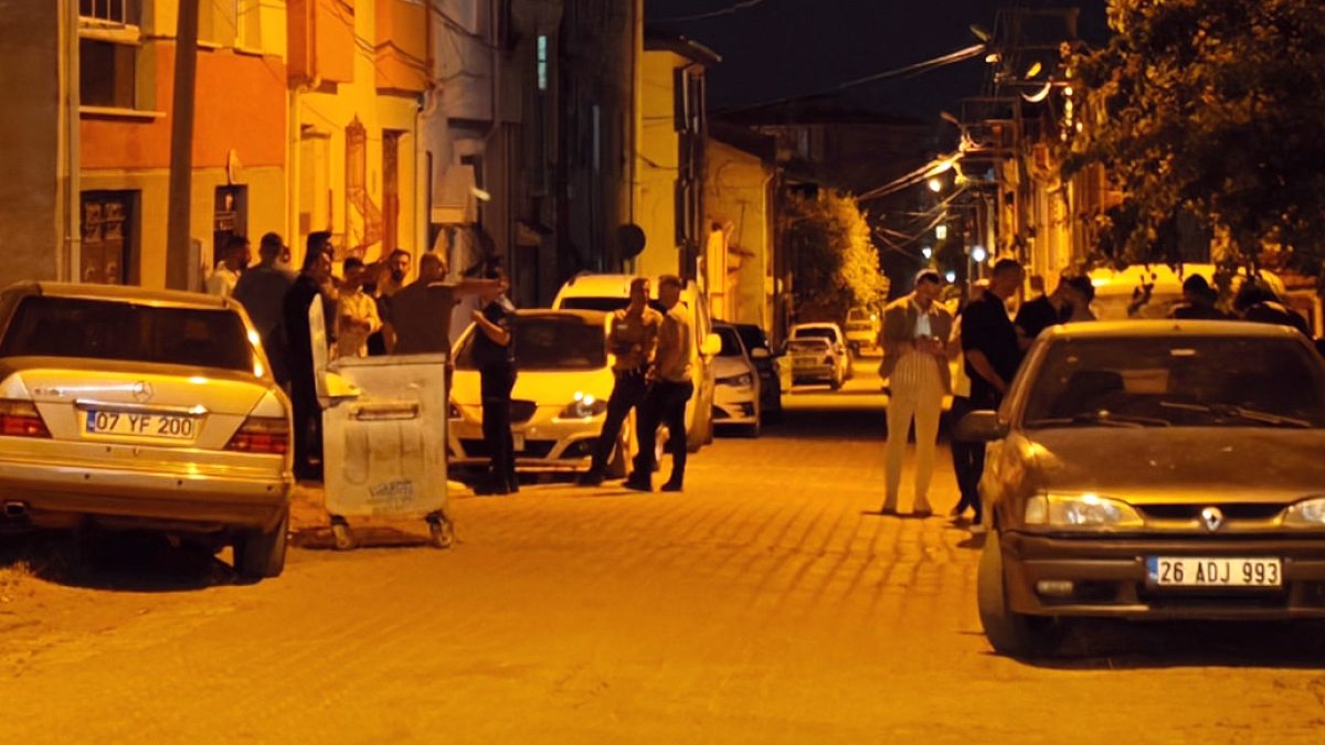 Eskişehir'de İki Aile Arasındaki Kavgada 11 Kişi Yaralandı