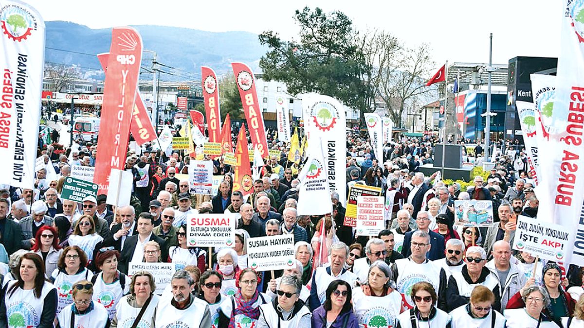 MHP'den Emekliye Müjde: Bütçede Kaynak Oluştu